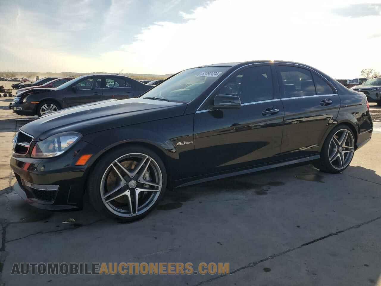 WDDGF7HB9DA863560 MERCEDES-BENZ C-CLASS 2013