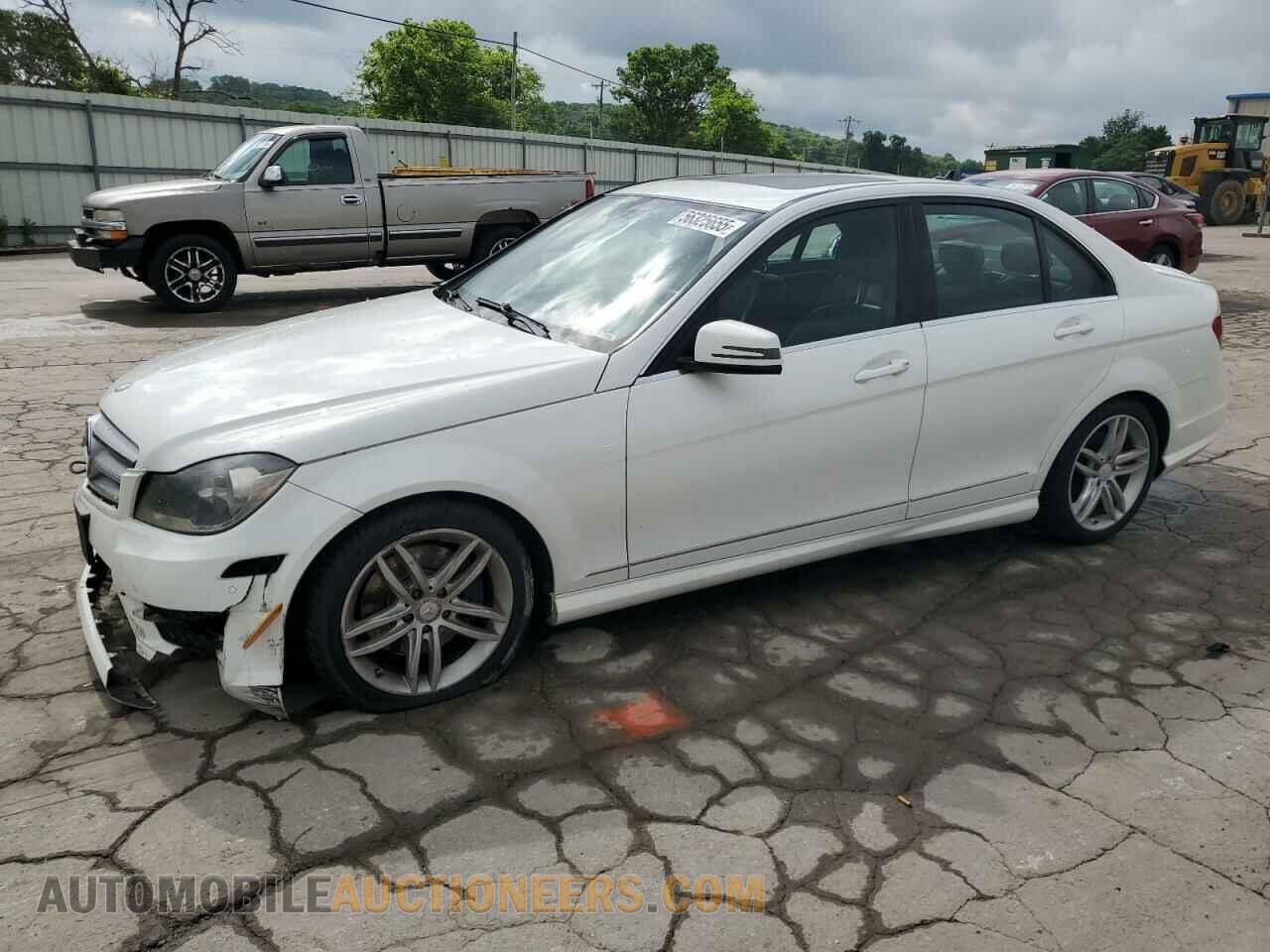 WDDGF8AB3DA788872 MERCEDES-BENZ C-CLASS 2013