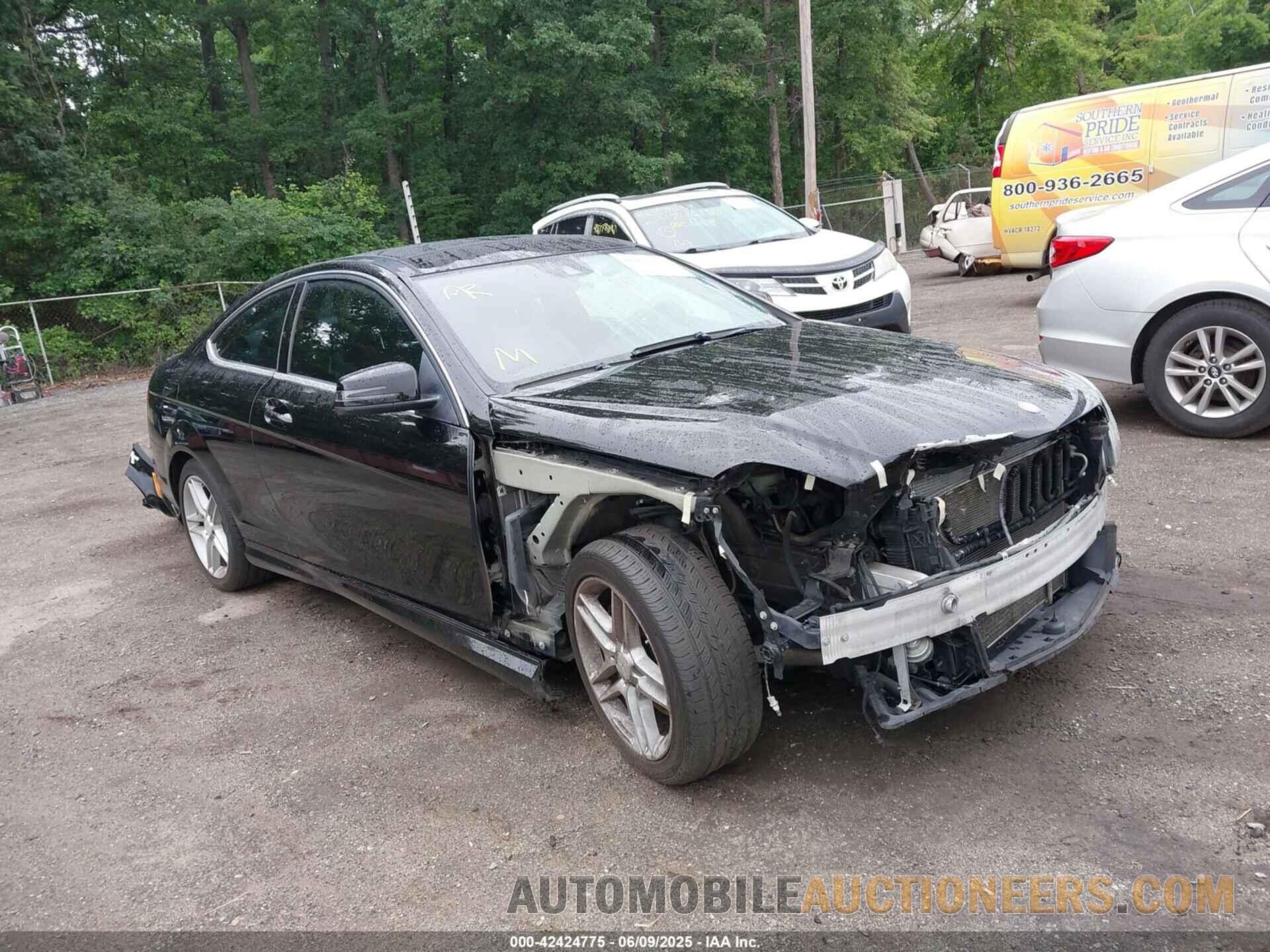 WDDGJ8JB4CF808885 MERCEDES-BENZ C 350 2012