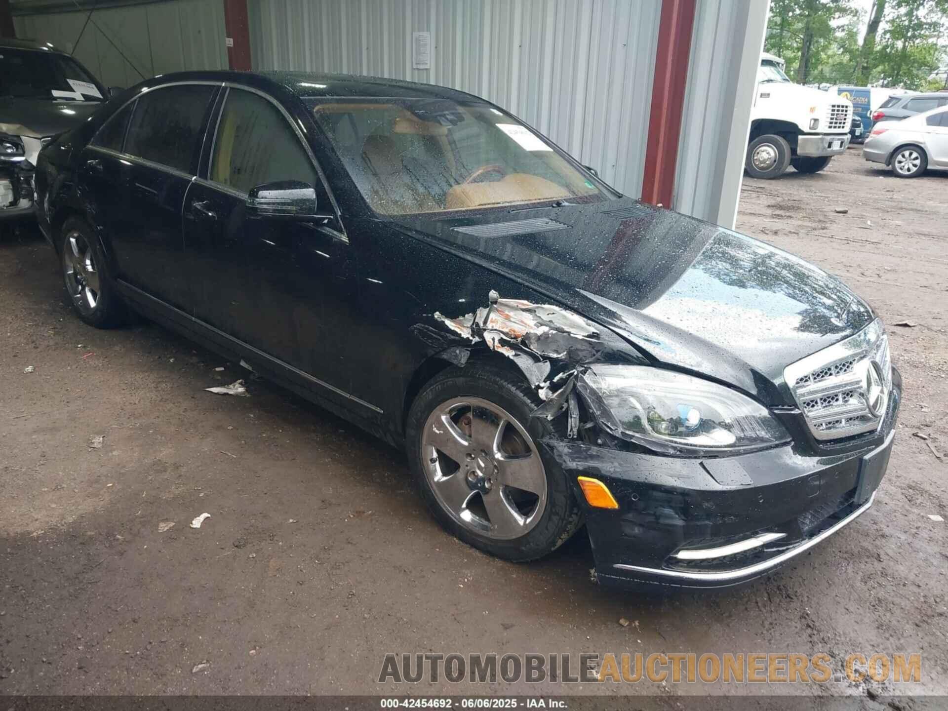 WDDNG7BBXBA402927 MERCEDES-BENZ S 550 2011