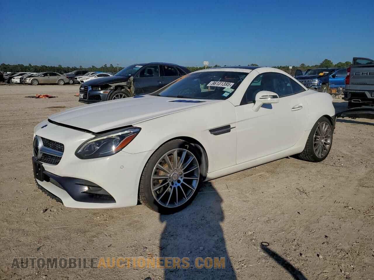 WDDPK3JAXHF133669 MERCEDES-BENZ SLC-CLASS 2017