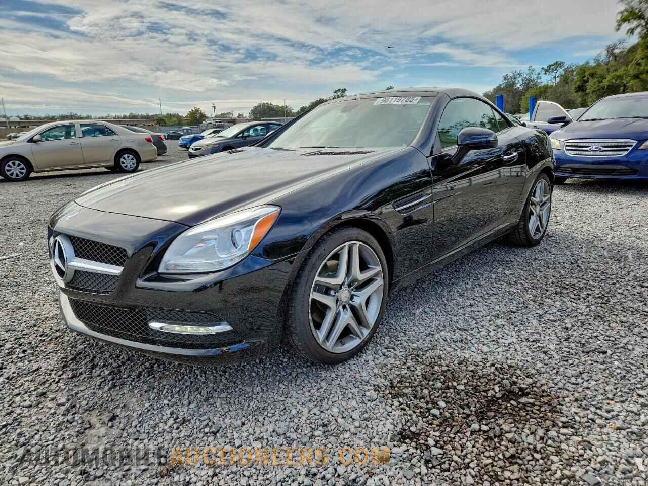 WDDPK4HA2FF098053 MERCEDES-BENZ SLK-CLASS 2015