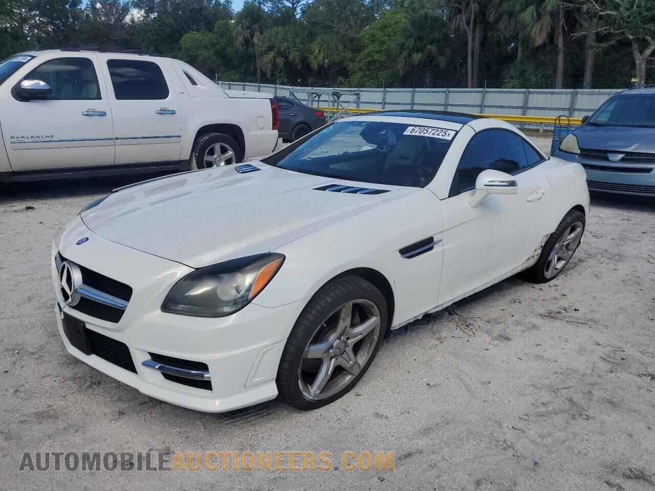 WDDPK5HA2DF066965 MERCEDES-BENZ SLK-CLASS 2013