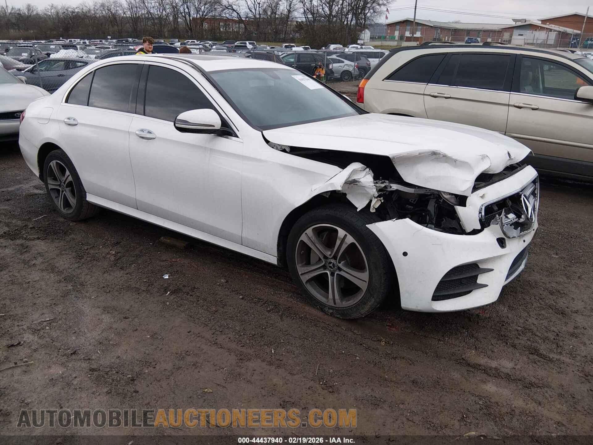 WDDZF4KB1HA257594 MERCEDES-BENZ E 300 2017