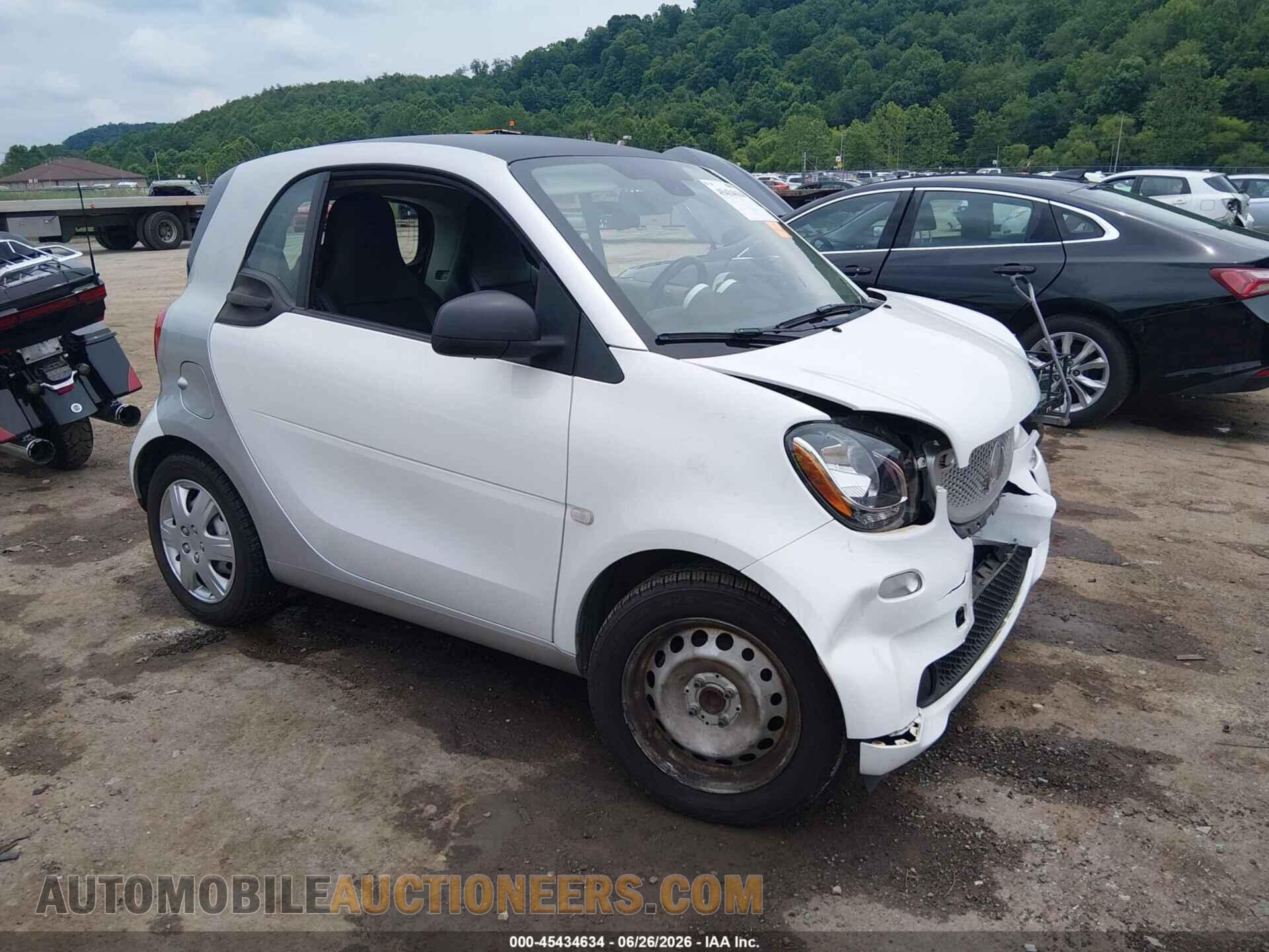 WMEFJ5DA7GK123785 SMART FORTWO 2016