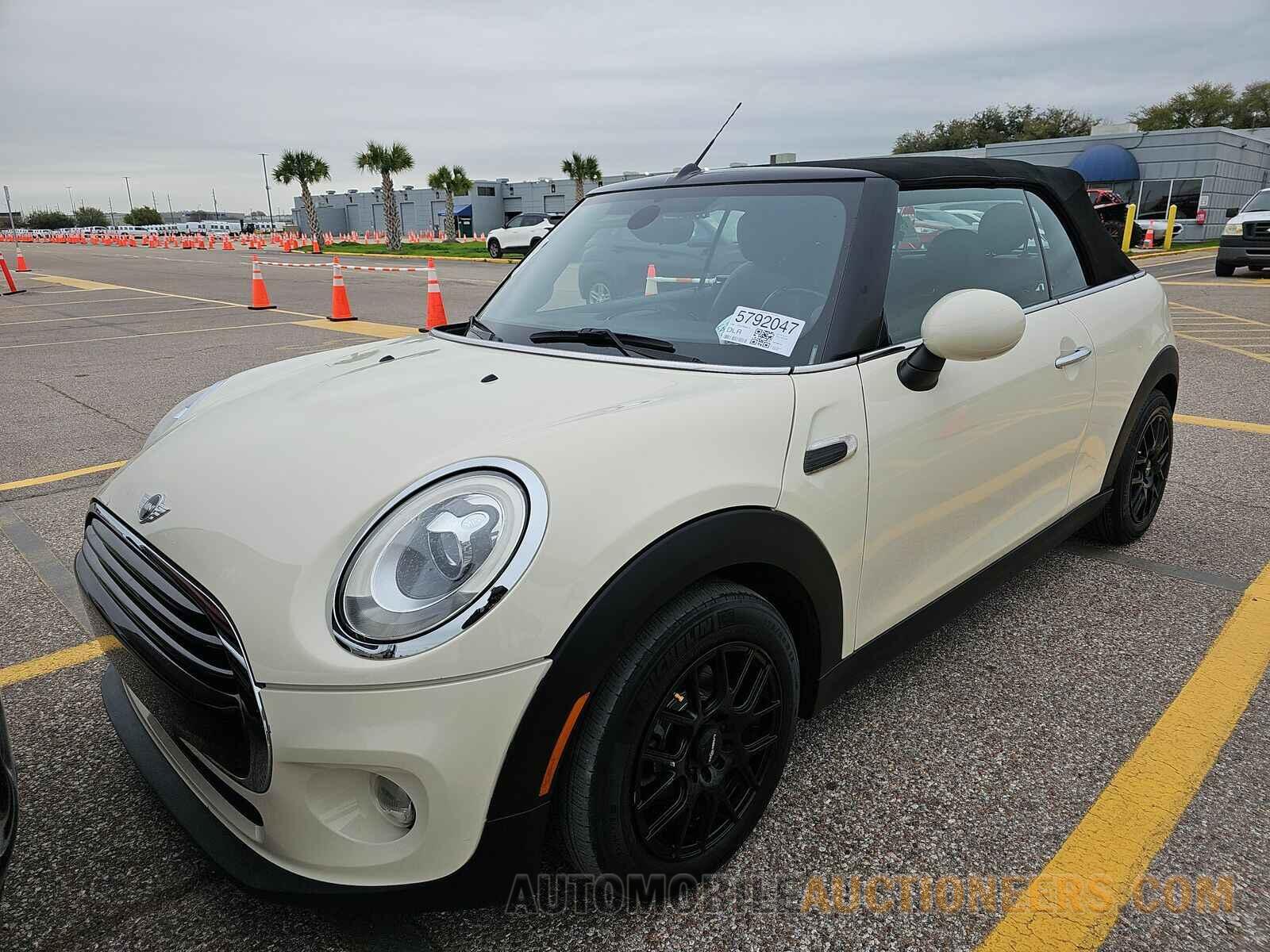 WMWWG5C55J3D00823 MINI Convertible 2018