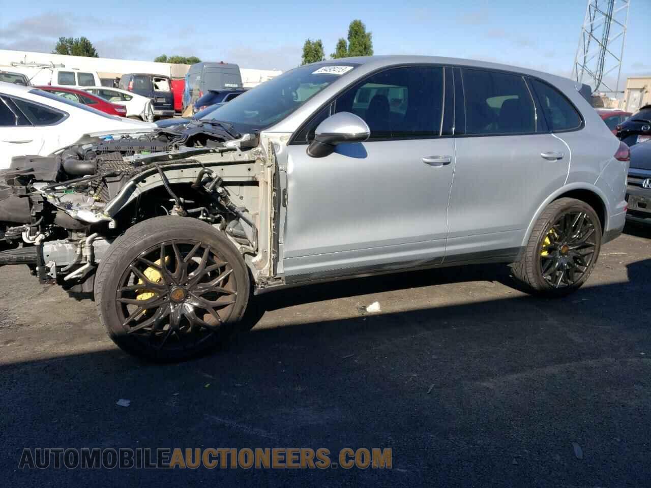 WP1AA2A21HKA89427 PORSCHE CAYENNE 2017