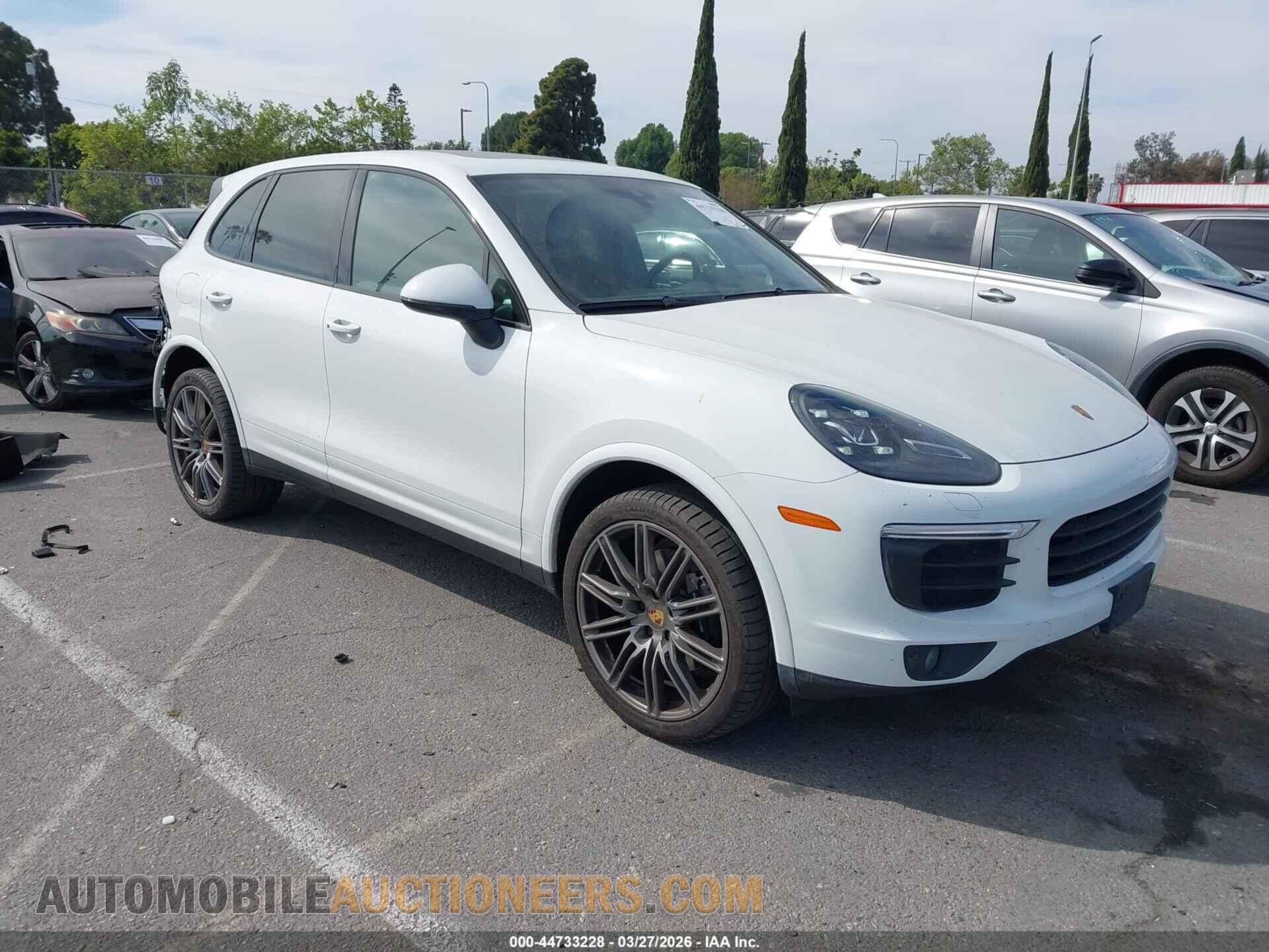 WP1AA2A27HKA86015 PORSCHE CAYENNE 2017