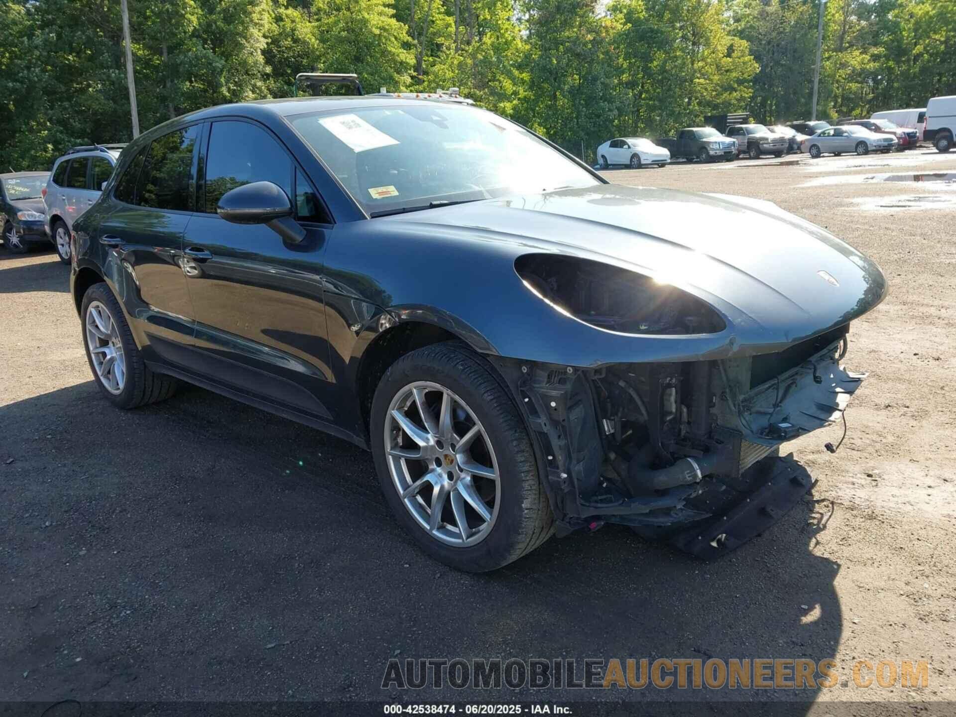 WP1AA2A57HLB08180 PORSCHE MACAN 2017