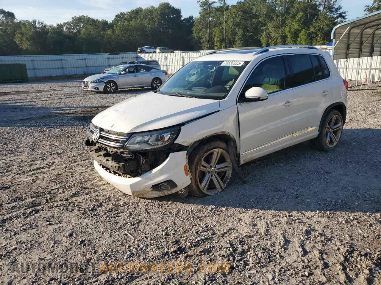 WVGAV3AX2EW005381 VOLKSWAGEN TIGUAN 2014