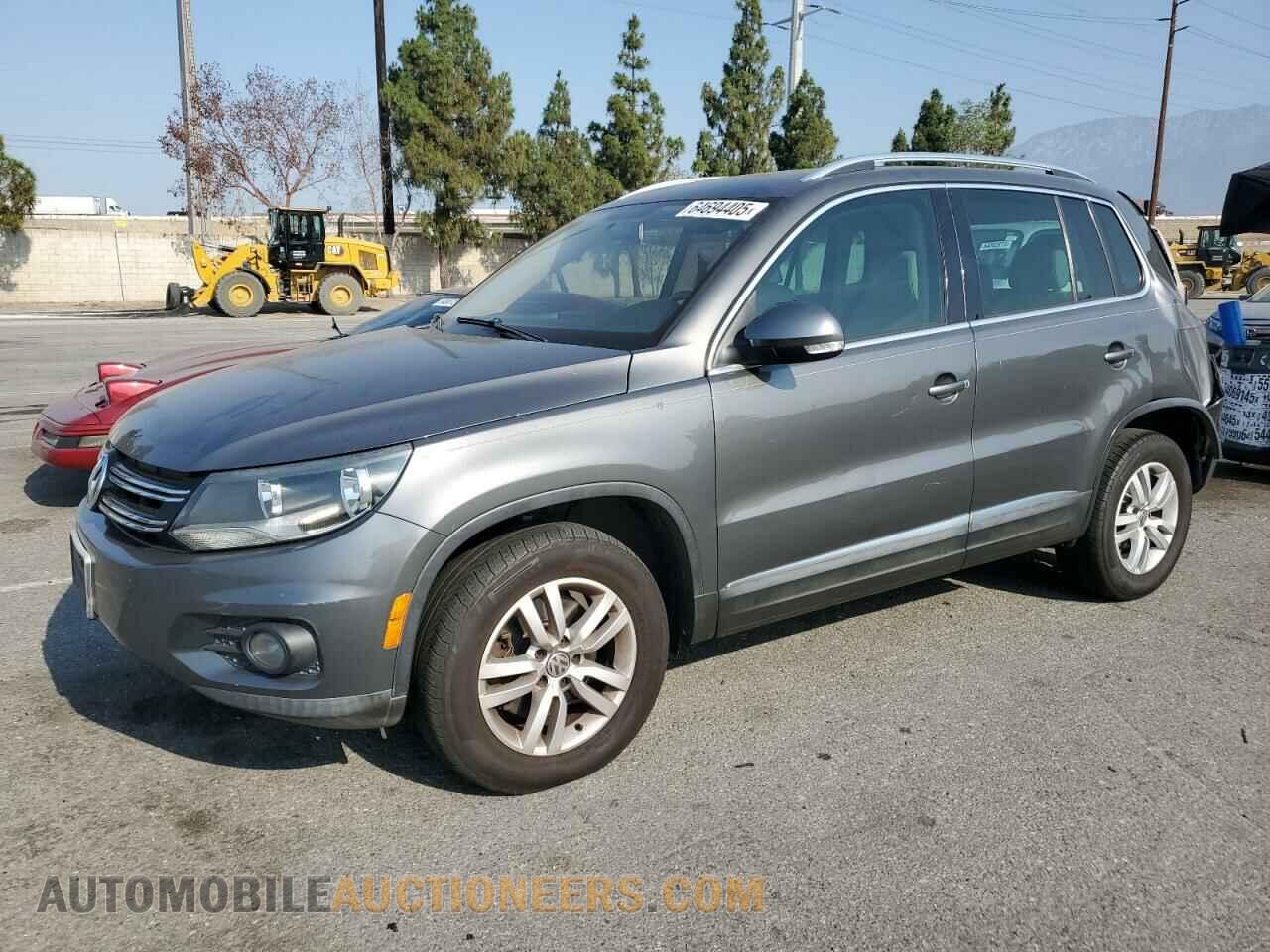 WVGAV7AX2DW023093 VOLKSWAGEN TIGUAN 2013