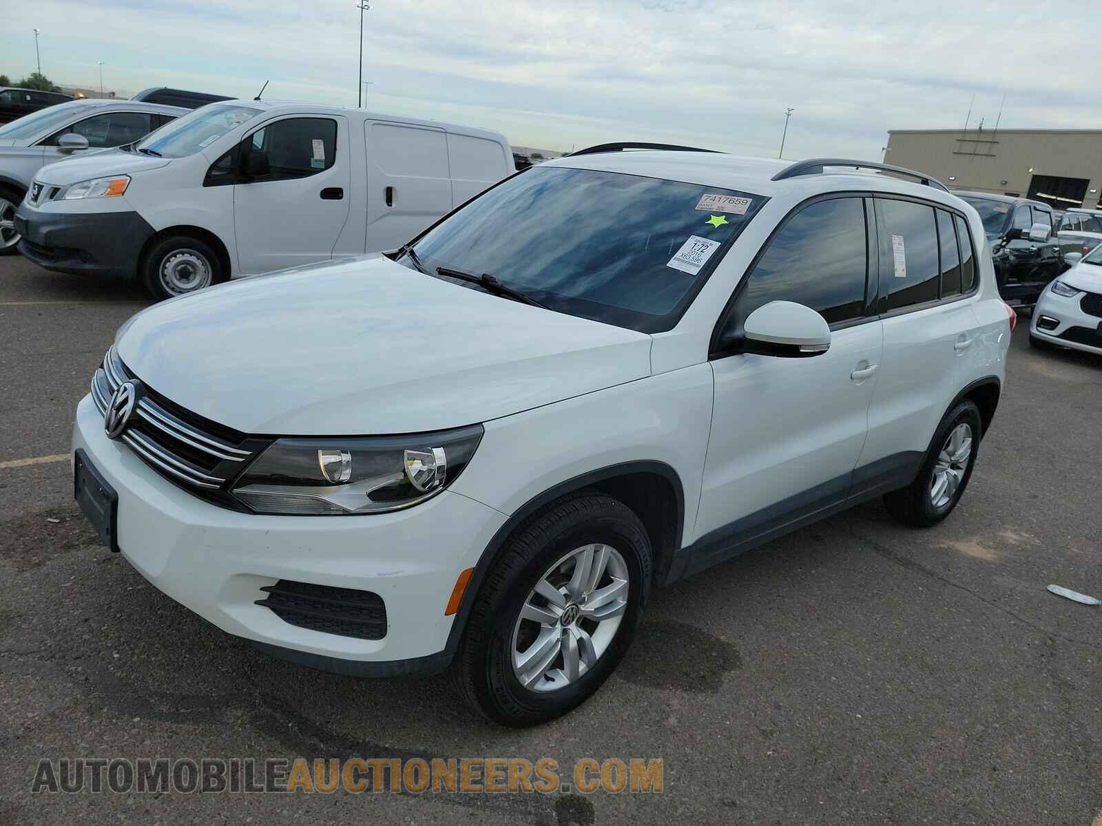 WVGAV7AX5GW531370 Volkswagen Tiguan 2016
