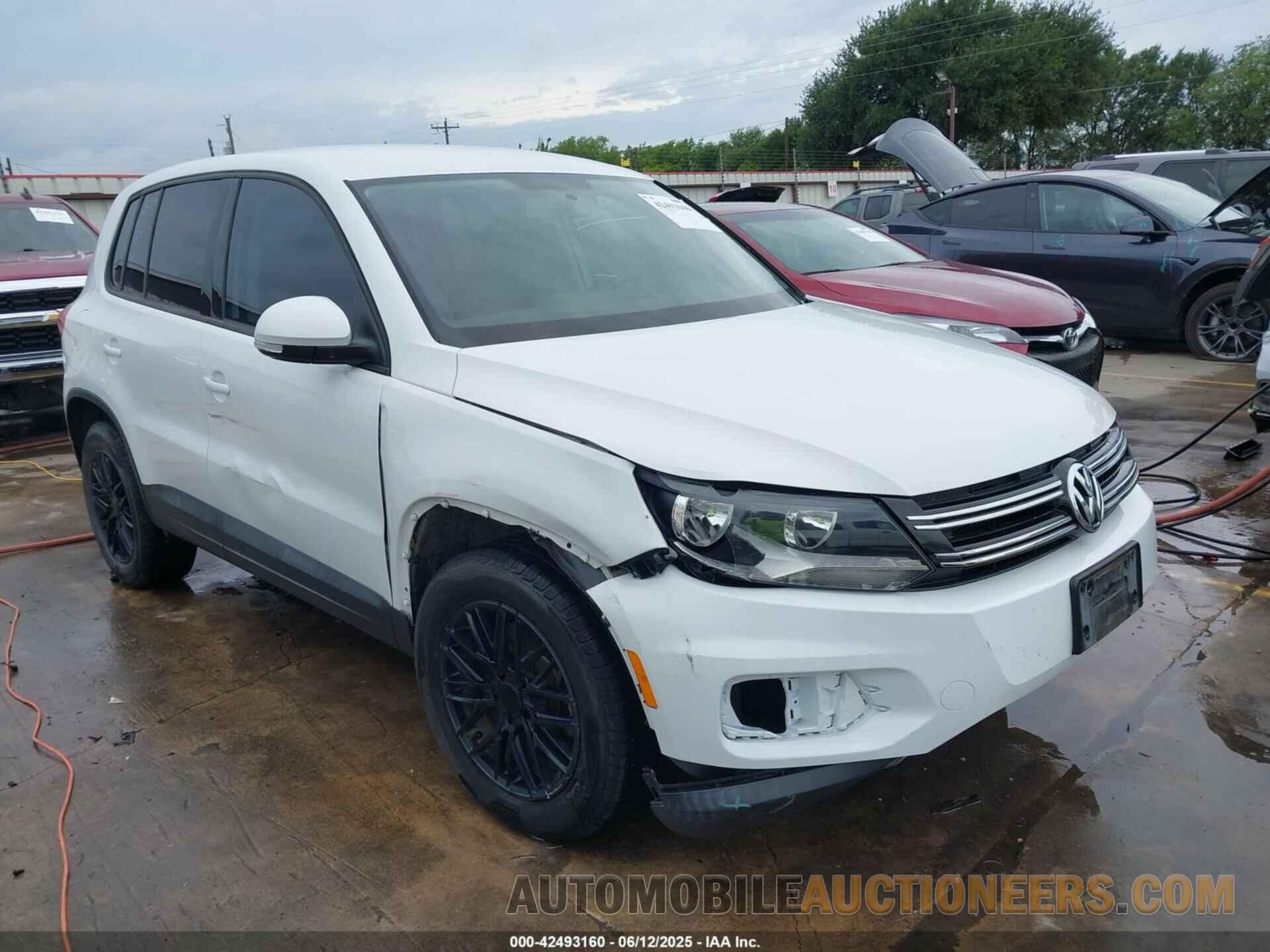 WVGAV7AX8HK046181 VOLKSWAGEN TIGUAN 2017