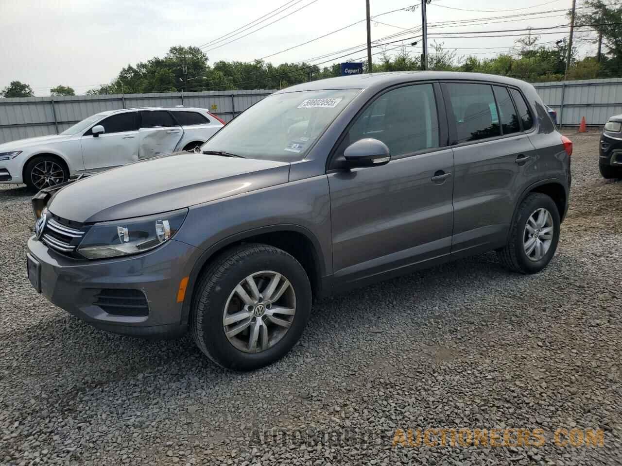 WVGBV3AX6DW592011 VOLKSWAGEN TIGUAN 2013