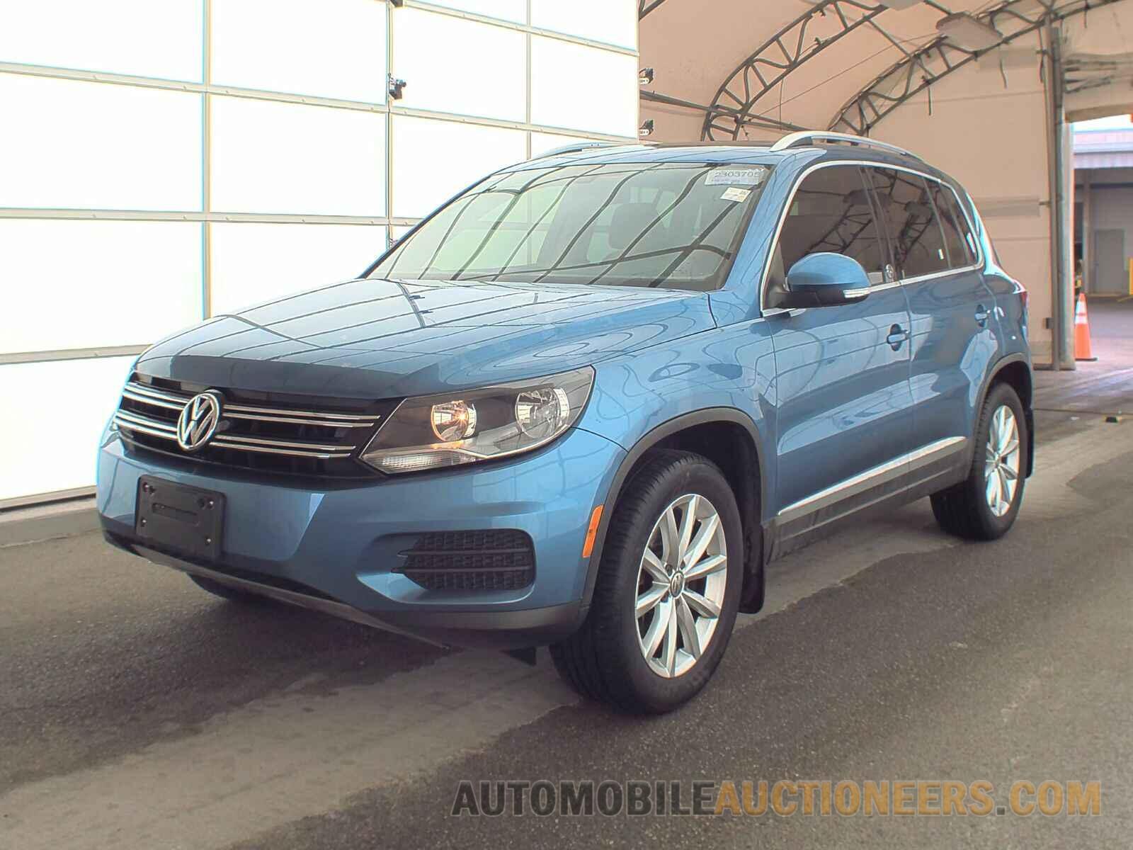 WVGSV7AX7HW510140 Volkswagen Tiguan 2017