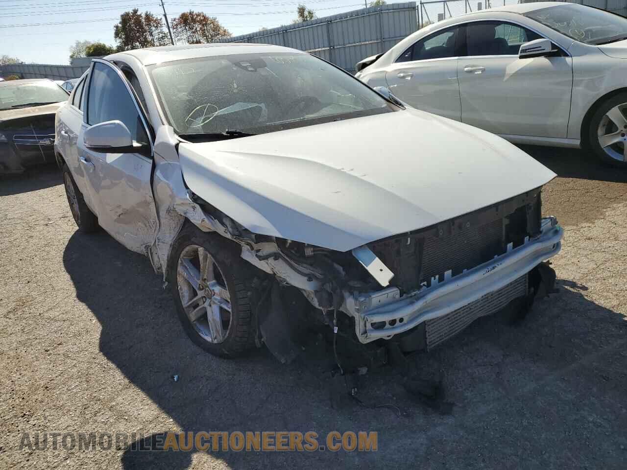 YV140MFB4F1311607 VOLVO S60 2015