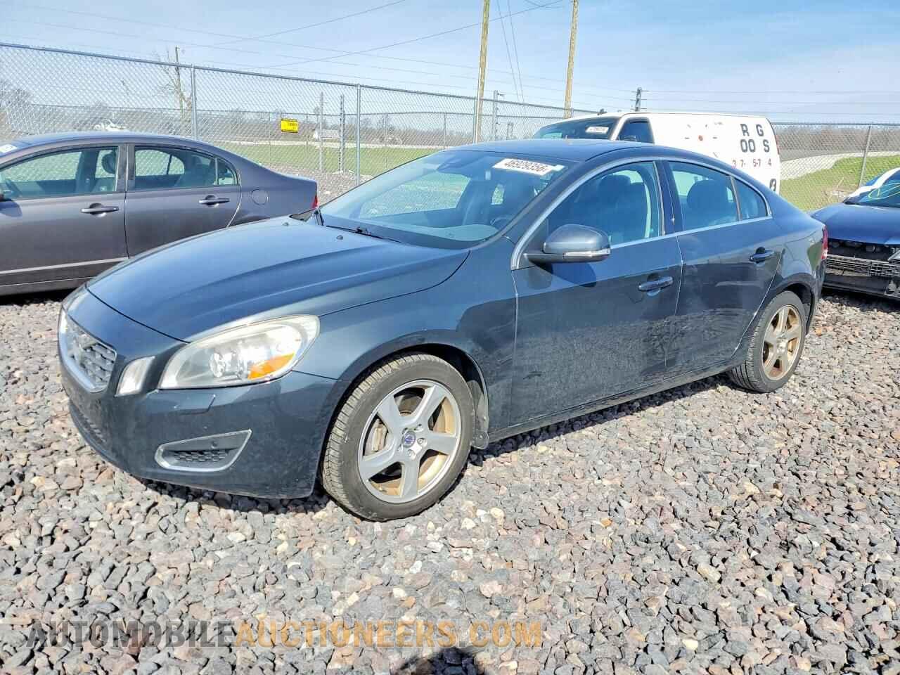 YV1612FS2D2201155 VOLVO S60 2013