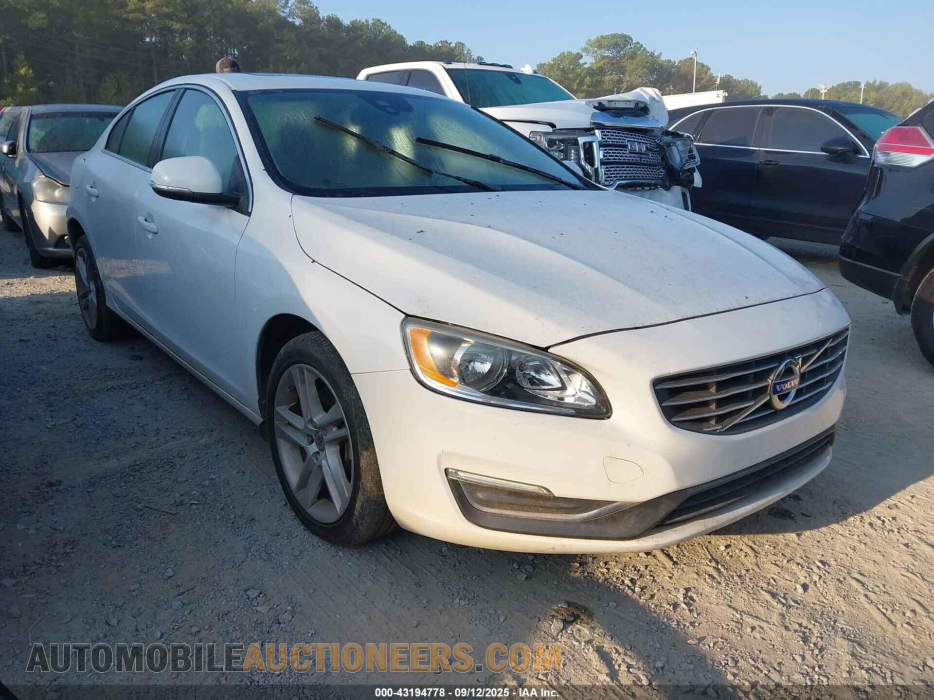YV1612FS2E2277458 VOLVO S60 2014