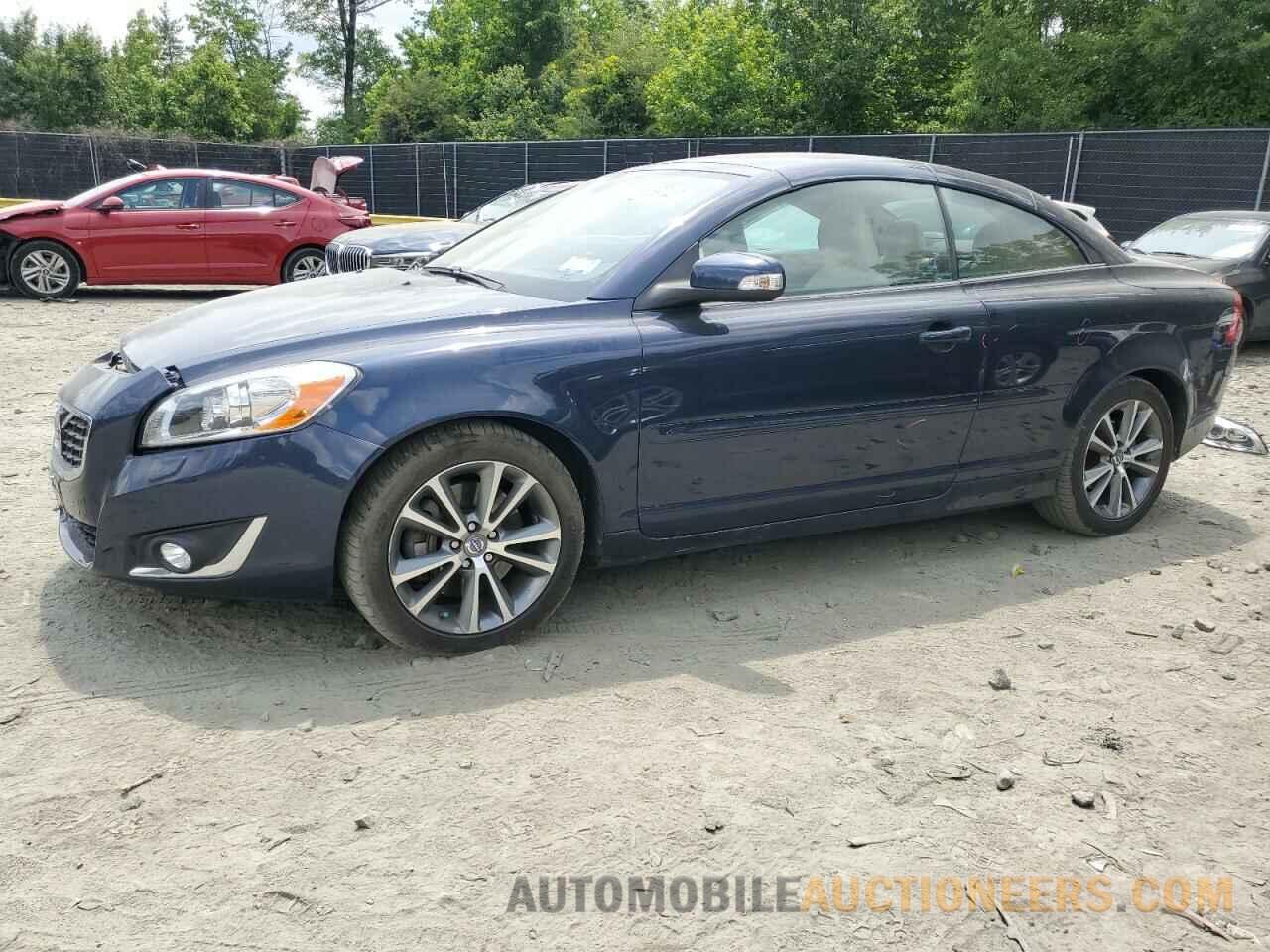 YV1672MC9DJ142251 VOLVO C70 2013