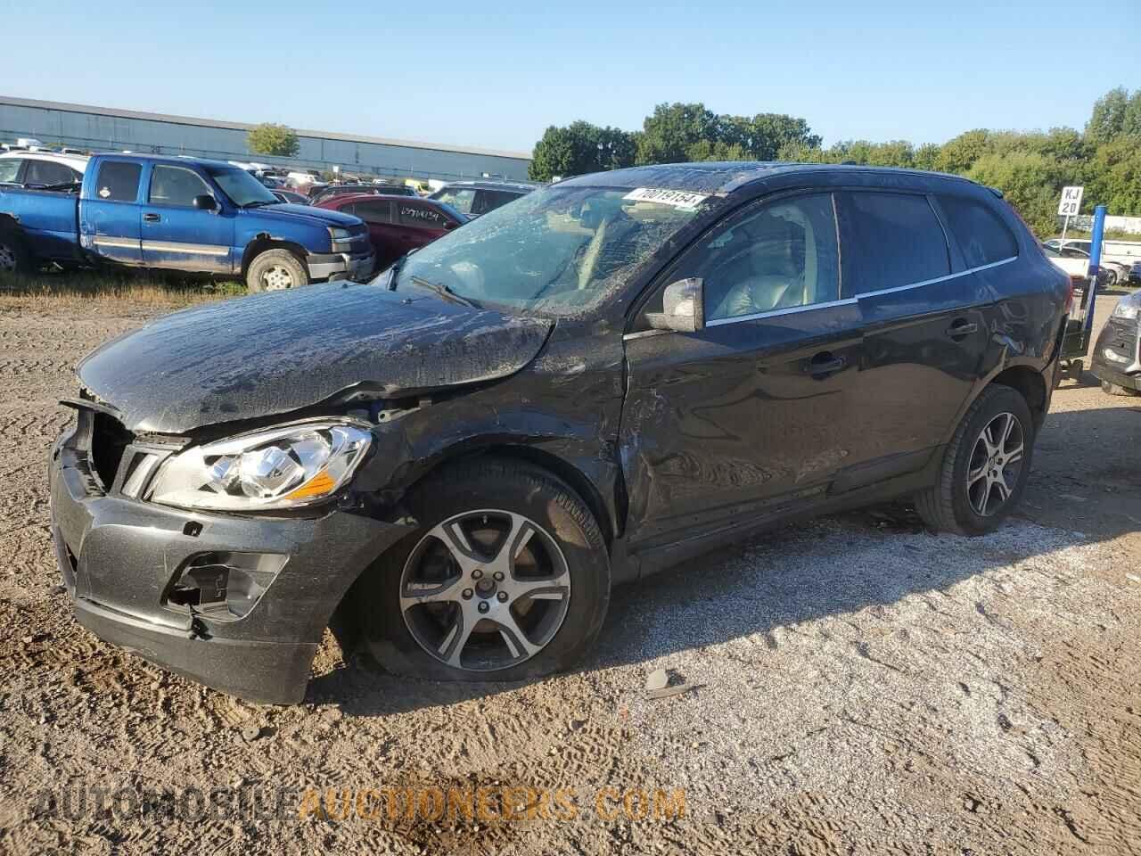 YV4902DZ4D2425174 VOLVO XC60 2013