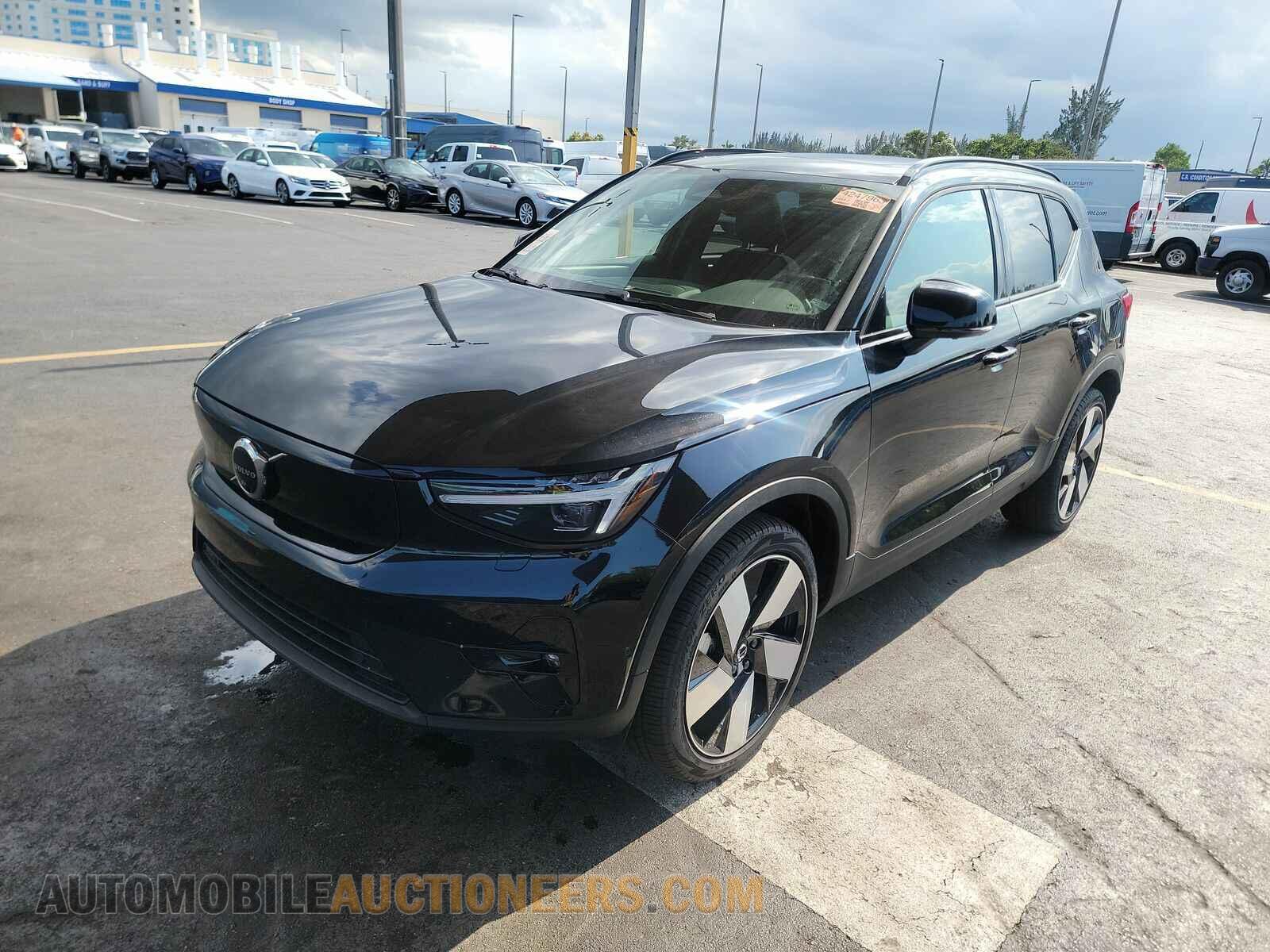 YV4ED3UM7P2096830 Volvo XC40 2023