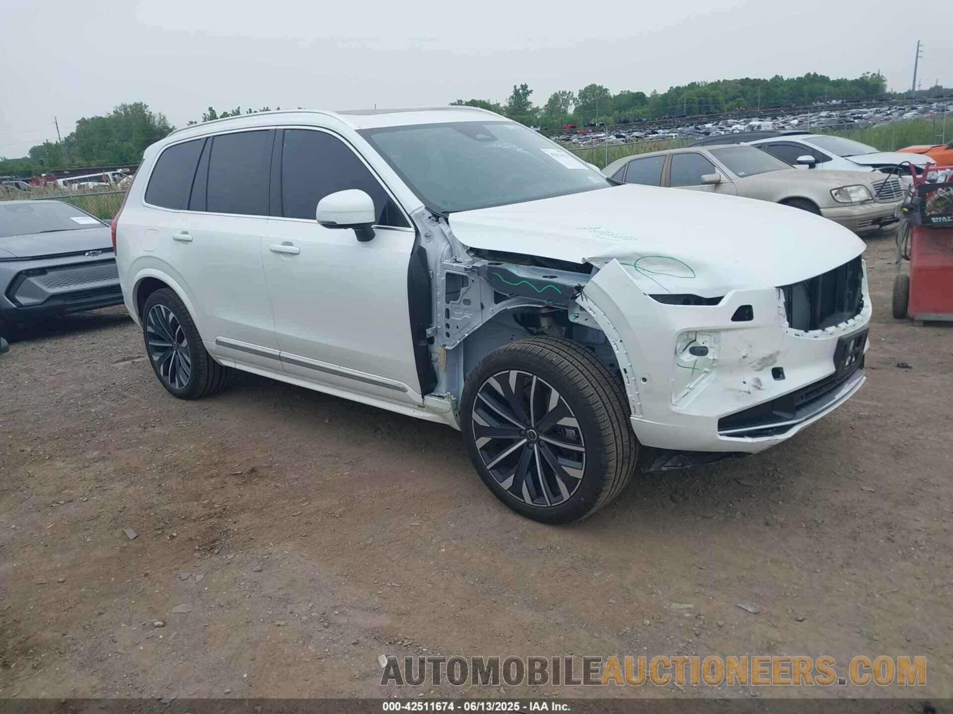 YV4M12PB3S1369804 VOLVO XC90 2025